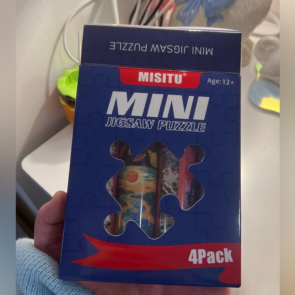 Set of 4 micro puzzles 150 🧩 - colorful outer space and planets themed